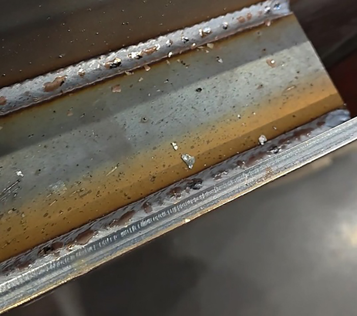 客户现场参观试焊油箱.mp4_snapshot_00.30.330